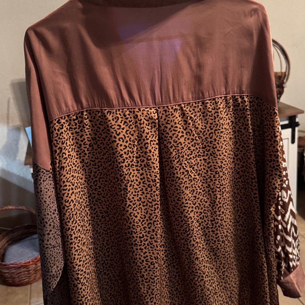 Easel Brown Animal Print Blouse - Picture 5 of 5